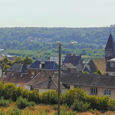 Nocleg ze śniadaniem Les Pommerets 3*