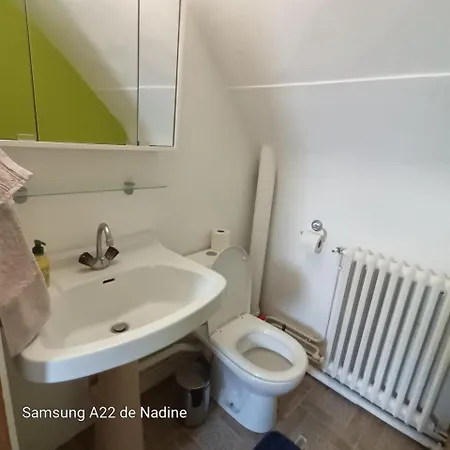 Les Pommerets Nocleg ze śniadaniem 3*